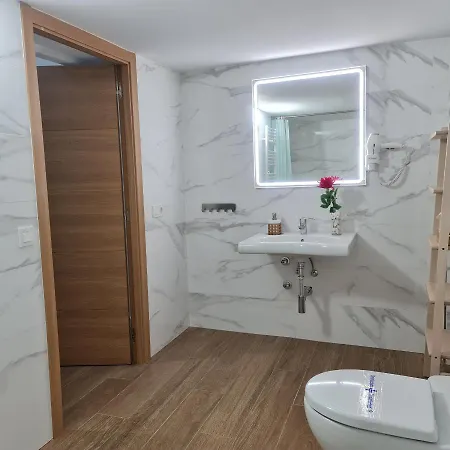 Апартаменты La Victoria 3 *